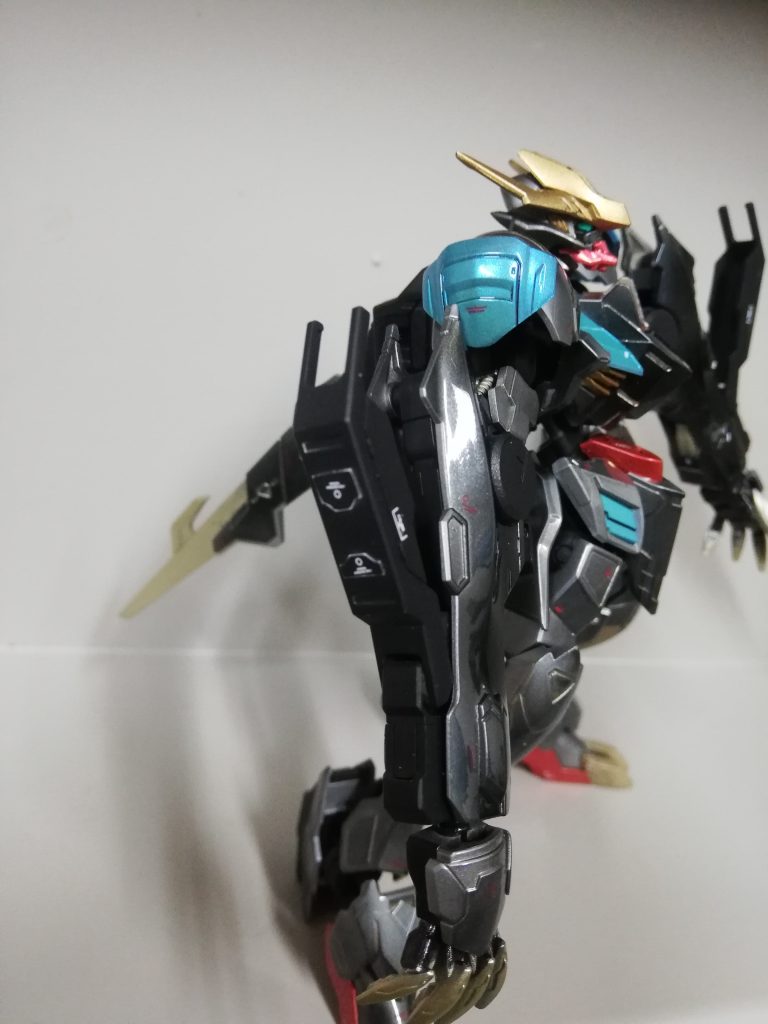 アーム部分は、0.3ｍのプラ版で自作パーツを貼ってます。