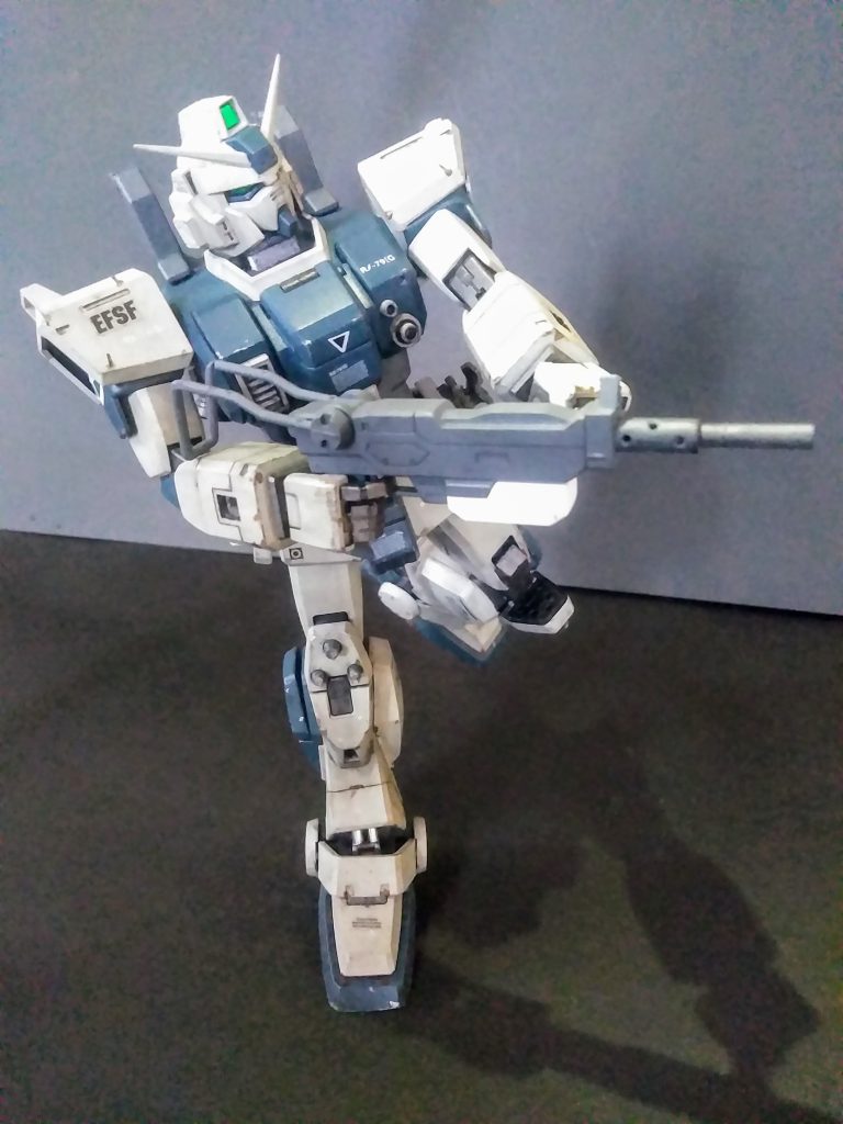 そんな訳で『ガンダムはエースの機体❗ 勝って、還って来るのが当たり前❗❗』 って、劇中で「モンシアさん」当たりが 言っていたと記憶してます🧐 何時の頃からか地上戦用連邦 MS の標準装備と成った「 100 mm マシンガン」を晒しましょ 😁