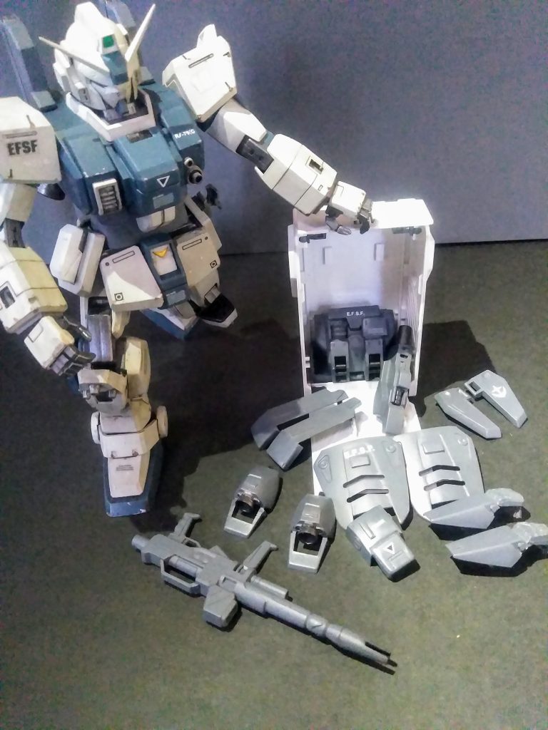 まぁ、ソレハサテオキ 何時も通りに 「蛇足作業」を実行です 😤今回は折角「コンテナ」という素晴らしい アイテムが在るので中に「蛇足パーツ」を 収納しときました 🤣🤣