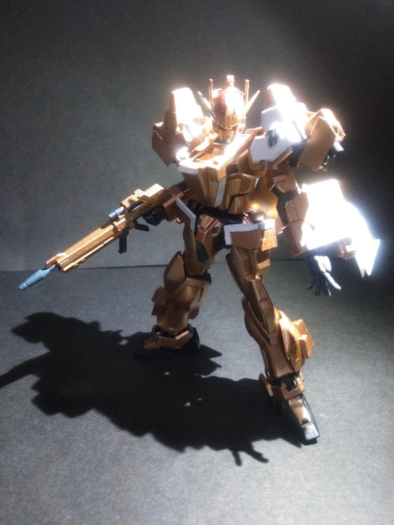 長々ダラダラ」と書き連ねてみましたが、 とっても面白い好印象アニメである事は周知の事実 😊 この作品も「スパロボ」に参戦しているので ソチラの関係でご存知の方々もいらっしゃると考えます 🤗 兎に角「UP主」にとって 『殿堂入りの神アニメ』😤 ソコからの作品制作なので感無量であります🤗💗 似ているかは置いといて・・・😭