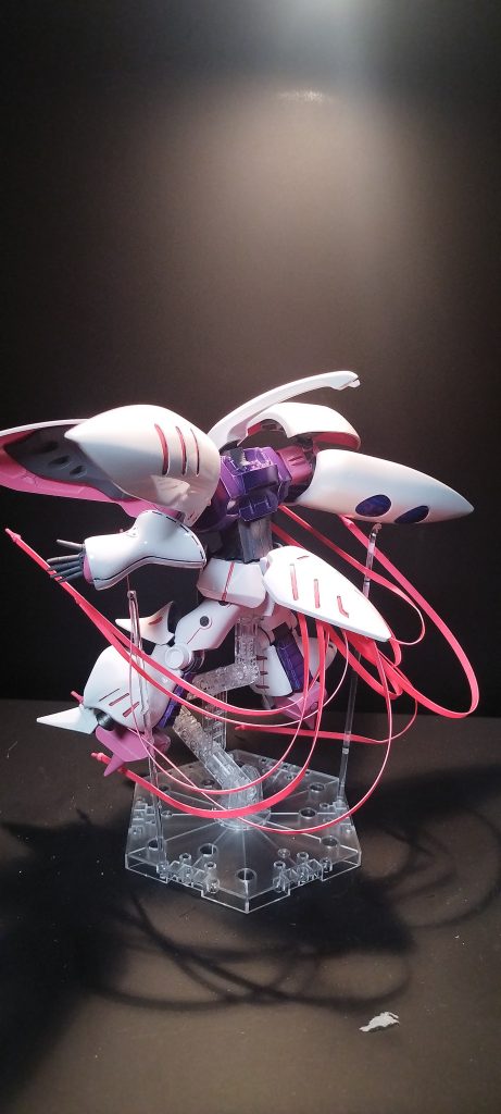 サイコウェーブの表現で装甲の隙間などに蛍光塗料で発光するようにしてるんですが、写真ではわからないですね。みなさんどうやって撮ってるんでしょう？