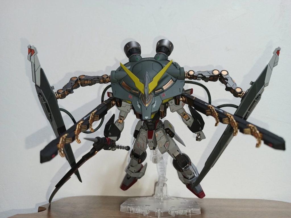 一応フォビドゥンなのでこのポーズ。