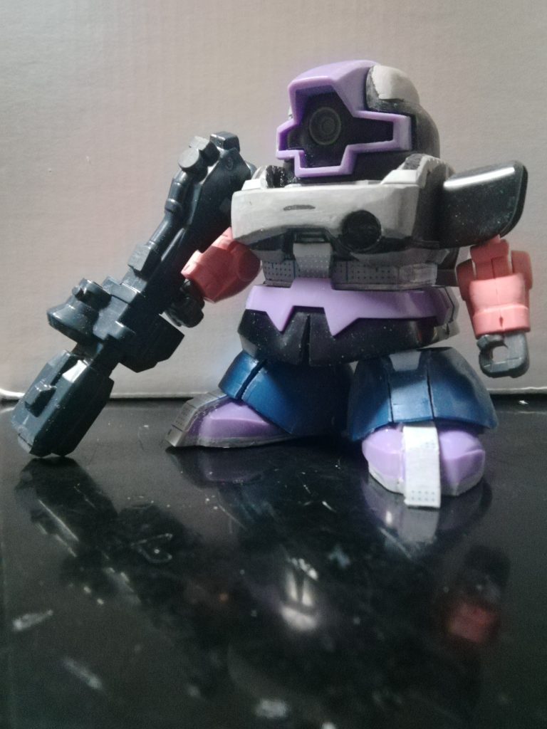 長年、手元に欲しかったものの、自分の好きなバランスがなかなか定まらず、作るのを躊躇っていたBB戦士版のリックドムをやっと完成させることが出来ました♪