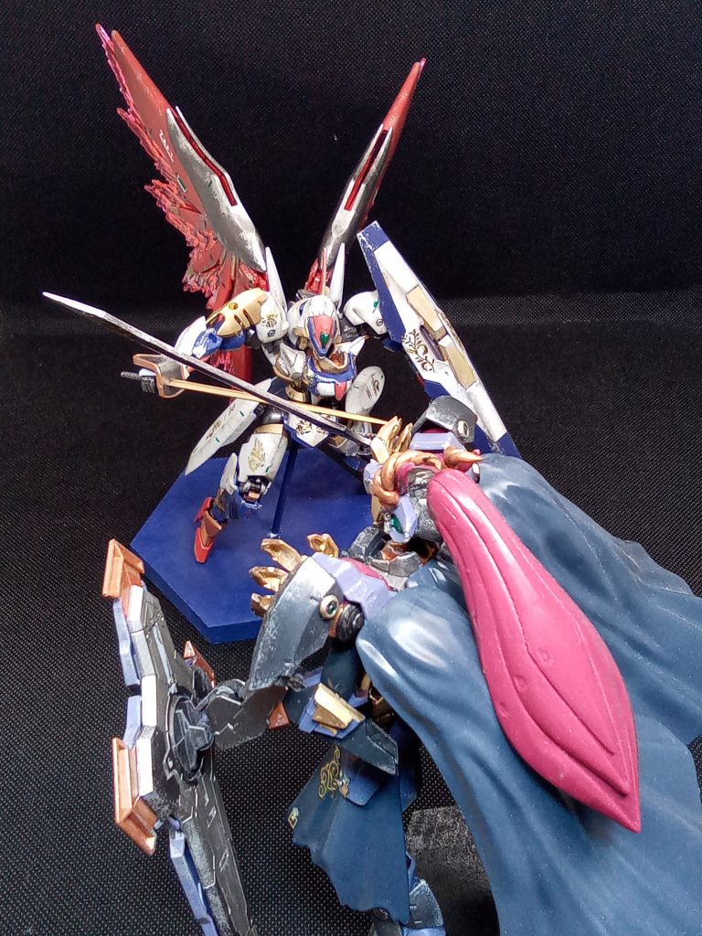 鉄血系のスッキリしたデザインは大好きですが 似合うかな~と実験的につくってみました。本体にたいして少し大きい気もしますが・・これはこれでw