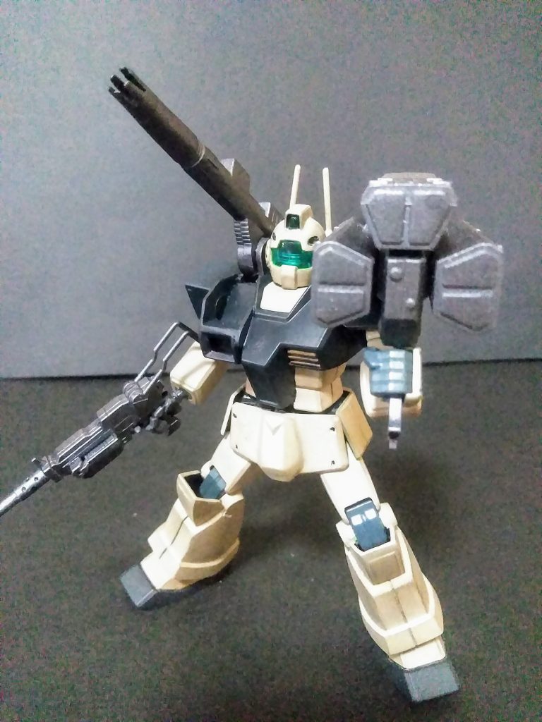 コレ又 地上戦では欠かせない『ミサイル・ ランチャー』(名前は知らん)を左手に😁 『08小隊の武器一式』はとても有能😆