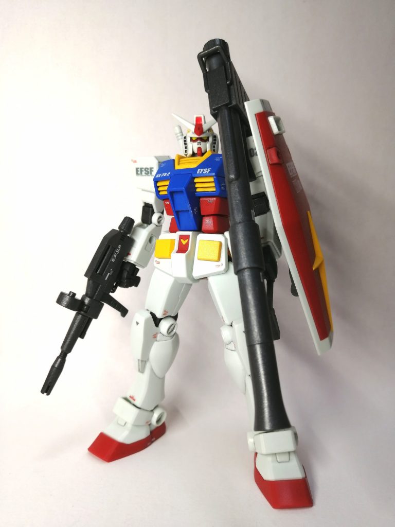 主な工程は、合わせ目消し・エアブラシ全塗装・エナメル塗料スミ入れ・水転写デカール貼り付け・つや消しトップコートです。