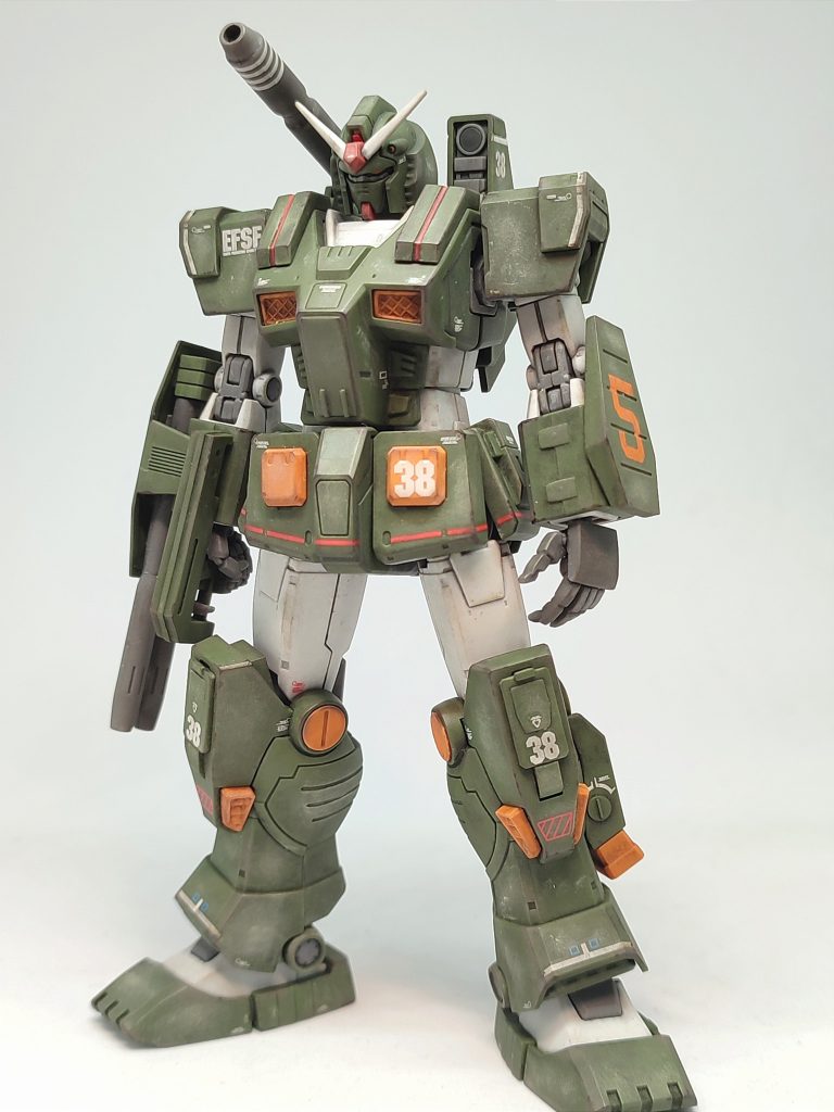 まえいつものようにストレート組みで無塗装。Mr.ウェザリングカラーでスミ入れを兼ねてウォッシュ。リアルタッチブラウンでエッジ部を軽めにウェザリング。最後にウェザリングマスターでそれっぽくなったら完成です😁