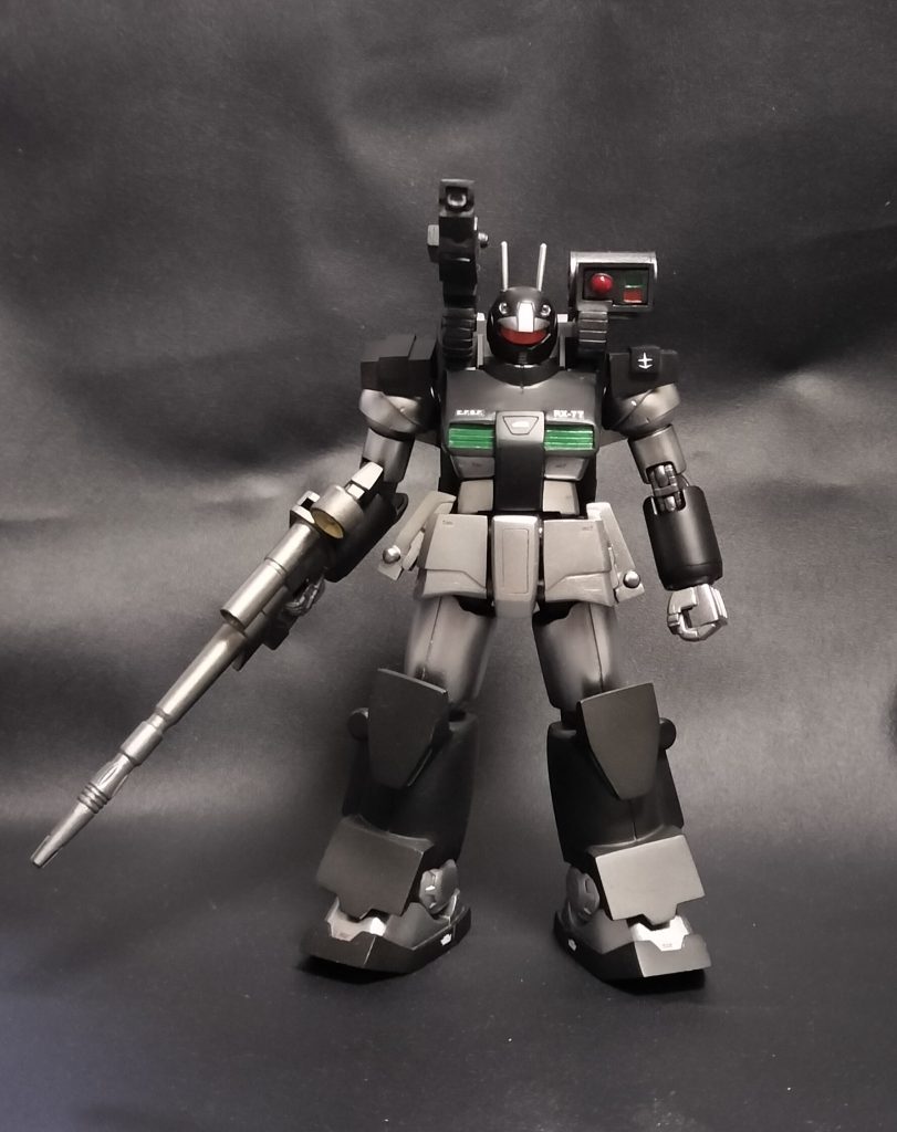 正直MSVの箱絵ではあまり好きなデザインではなかったのですが、組んでるうちに愛着が湧いてきてかっこよく見えてきました。ただ、まずは締め切りまでに完成させようと焦りがあり工作が雑です。