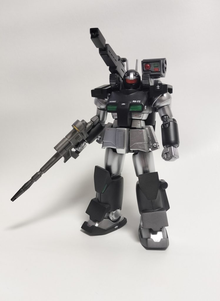 腕とビームライフル以外結構改造しています。制作途中の画像のほうが見てもらいたいかもしれません。