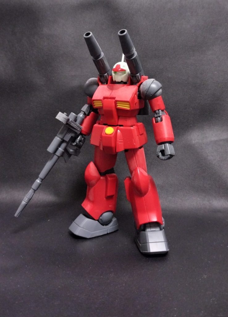 仮組み時点。足が左右逆なのはさておき、完成までだいぶ遠いなーという不安の中始めました。