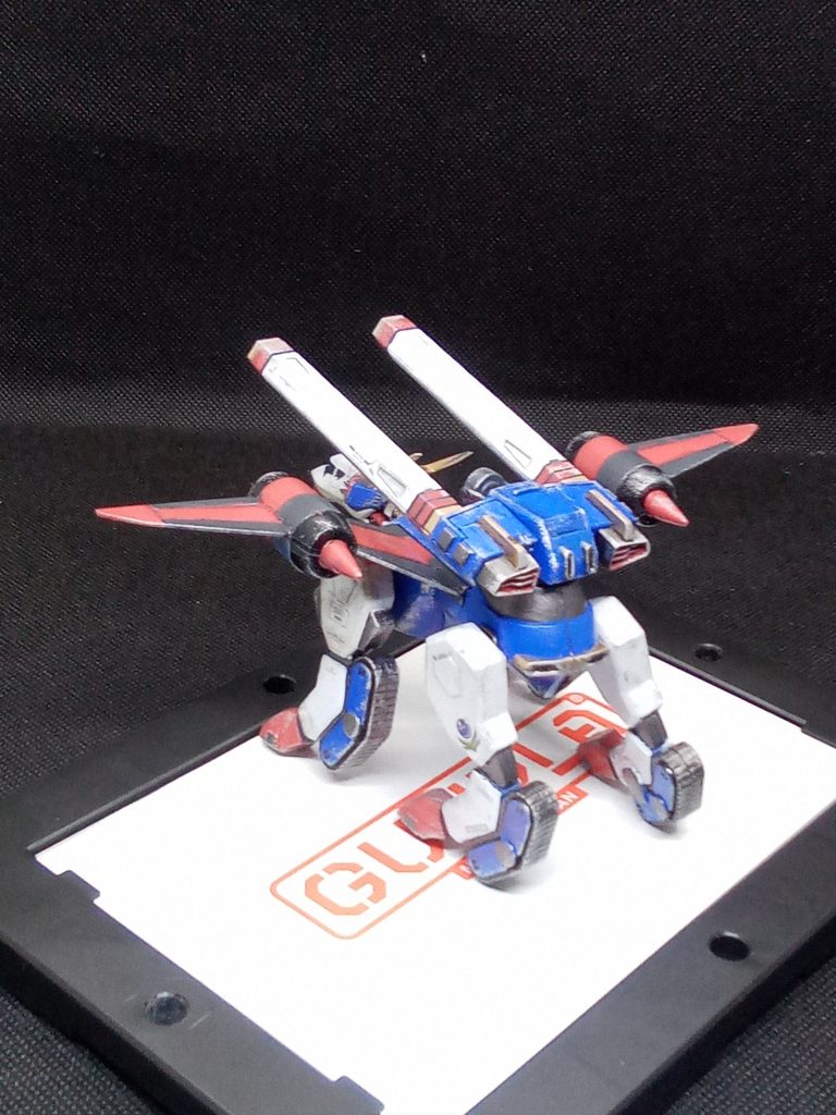 配色はストライクガンダムを参考に【連合カラー】でイメージ 