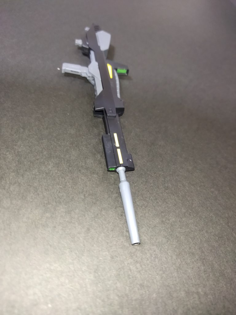 ライフルのセンサーも塗装。