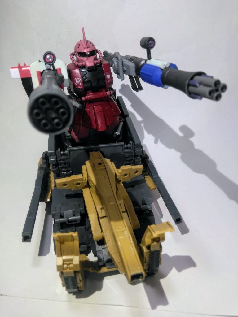 コンナのをヤッテみました😘その名も【シャア専用ザク・タンク】『ape100さん』はMSVの『ザク タンク風』を御所望だったのですが          「UP主」が目指したのは『サンダーボルト風』だったりします🤣🤣🤣