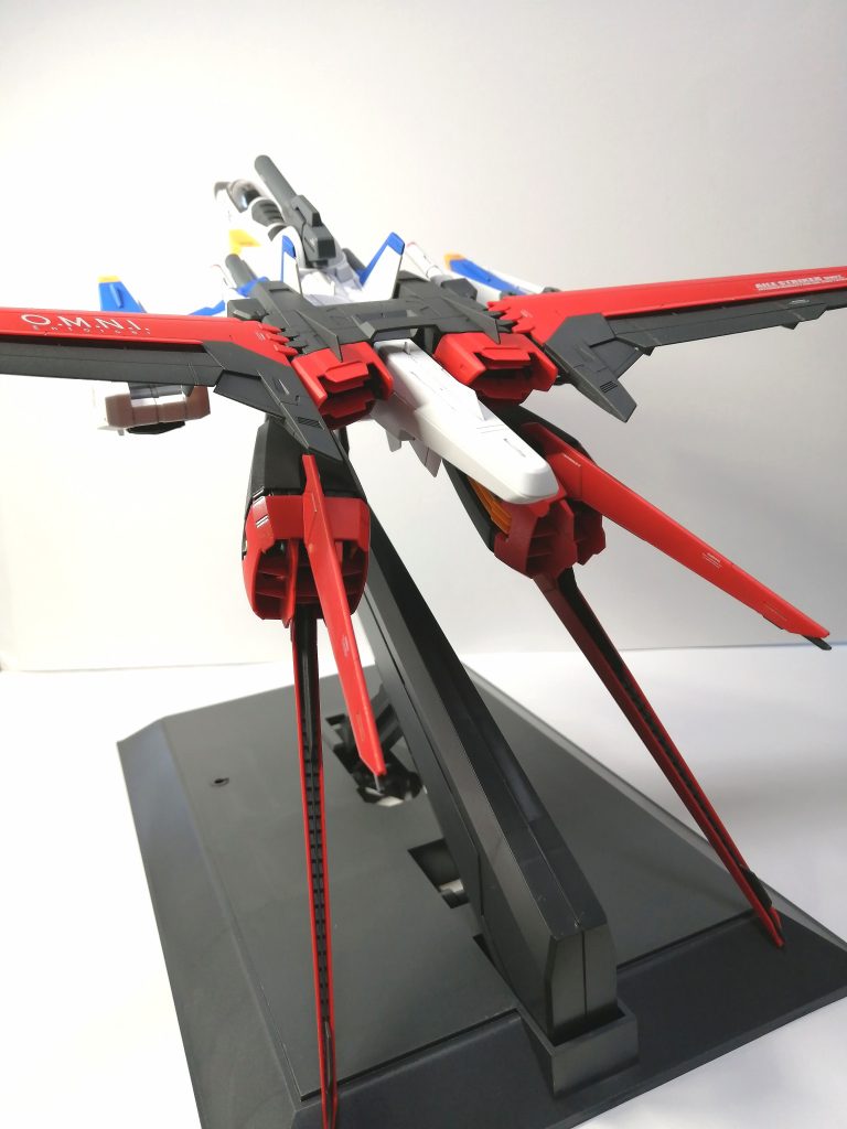 こちらもスミ入れ・水転写デカール貼り付け・つや消しトップコートで仕上げました。