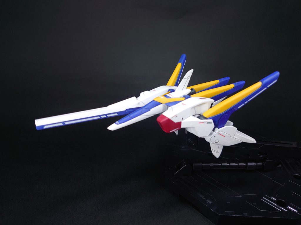 バスターパーツ搭載コアファイターです。結構気に入ってます。このまま本体のバックパックに取り付けられるように手を加えました。