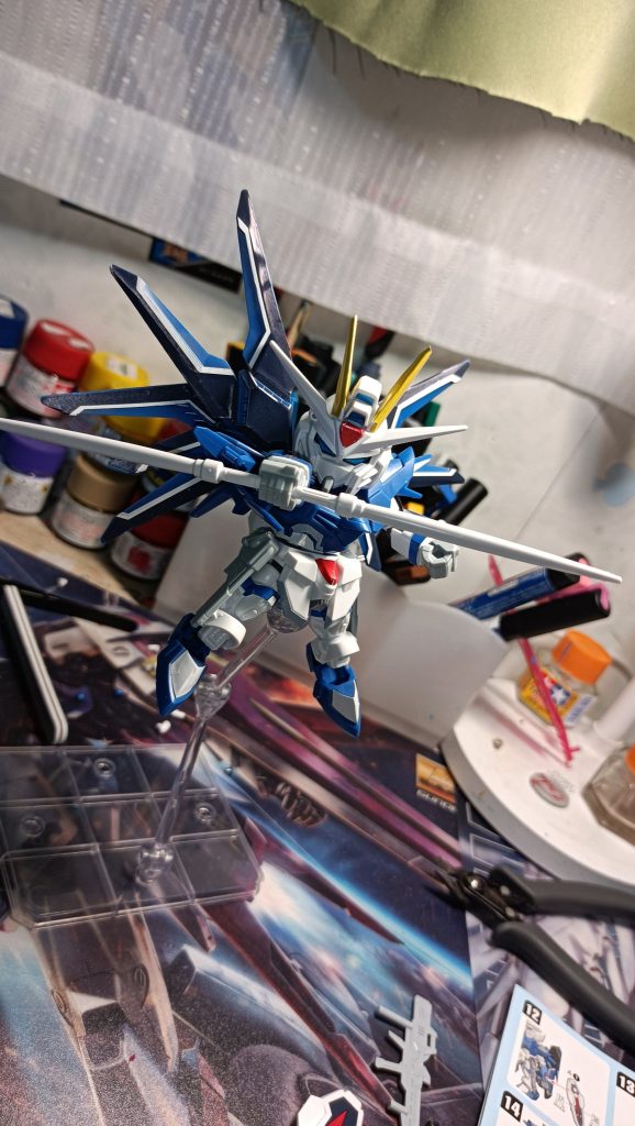 サーベル構えるぜぇかっちょいいぜぇぇ