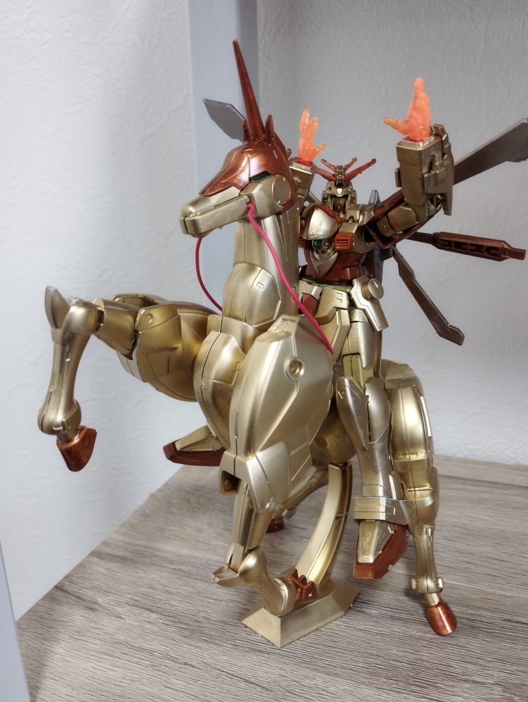行くぞ風雲再起ぃ！これはRGゴッドガンダム拡張セットの目玉（？）のひとつであろうお馬さんを塗装したものです。多分HGマスターガンダムが再販されないのはこのお馬さんのせいです。