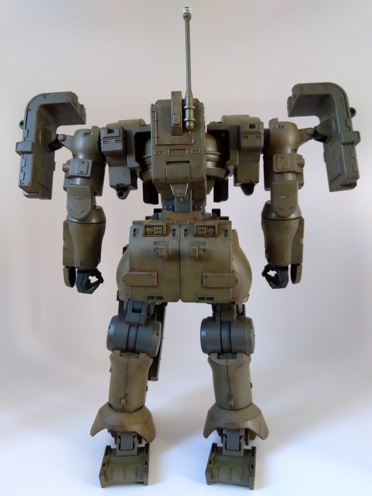 グリーンは下地にオリーブドラブを３回重ね、その後にメインにはグリーン箇所にダークグリーン、スネや肩の装甲部分にはカーキグリーンを２回重ねて塗りました！