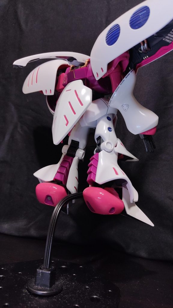 斜め後ろから。写真だとツヤだしとホワイトパールは分かりにくいですね。