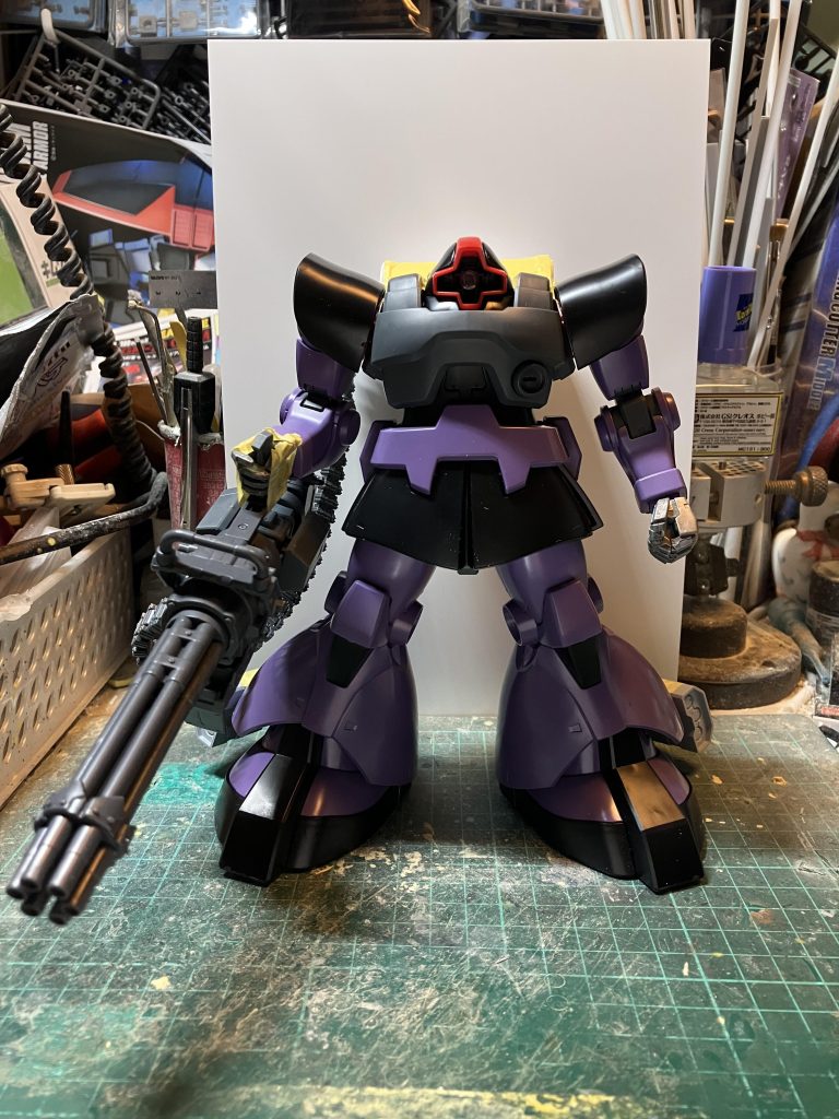 まずはドム・バラッジに出来るかどうか調べるためコトブキヤのガトリング砲のサイズ感をみました基部は良いけど砲身が短いと感じ、砲身を長くすれば良いだけと判断して製作を開始しました♪