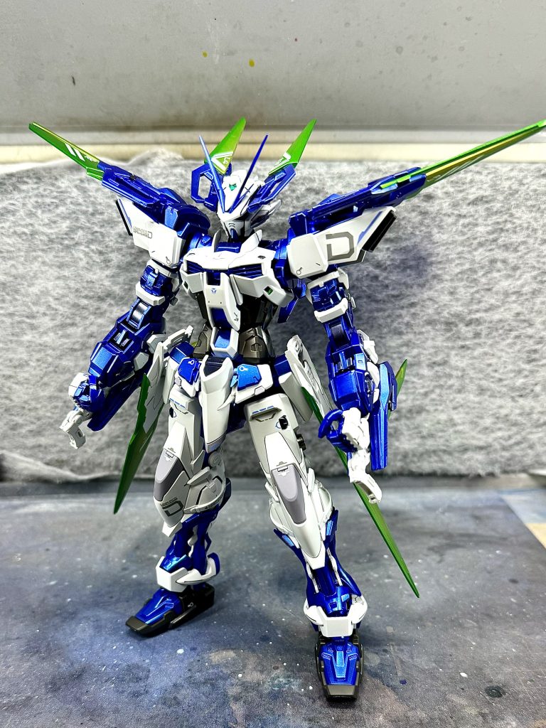 構造段階でFXっぽい配色だなぁとは思っていたのでFX感が出ない様工夫したつもりですが、滲み出るFX感…