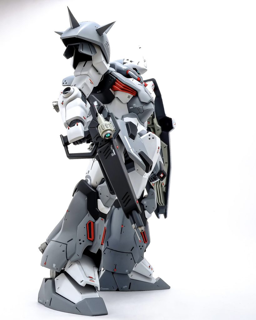 各所で面出し、スパイクアーマーはトゲットゲ。