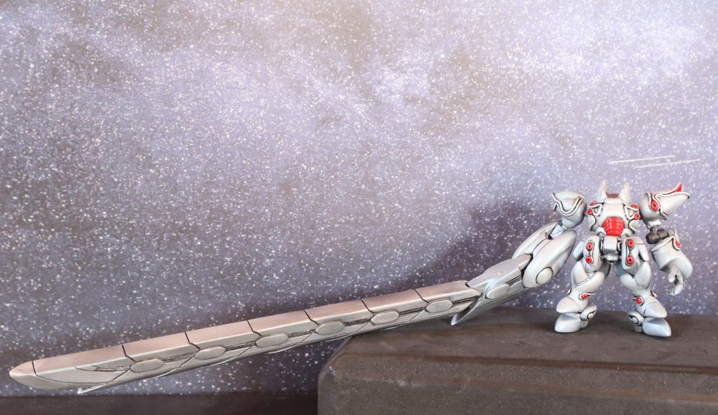 剣部分の右手は全長40m。