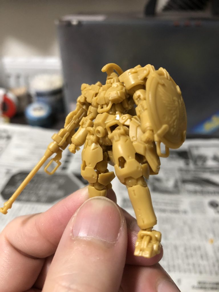 比較用に塗装前を一枚。このサイズに膨大な情報量・・・HENTAIさんの技術はBANDAIですね!