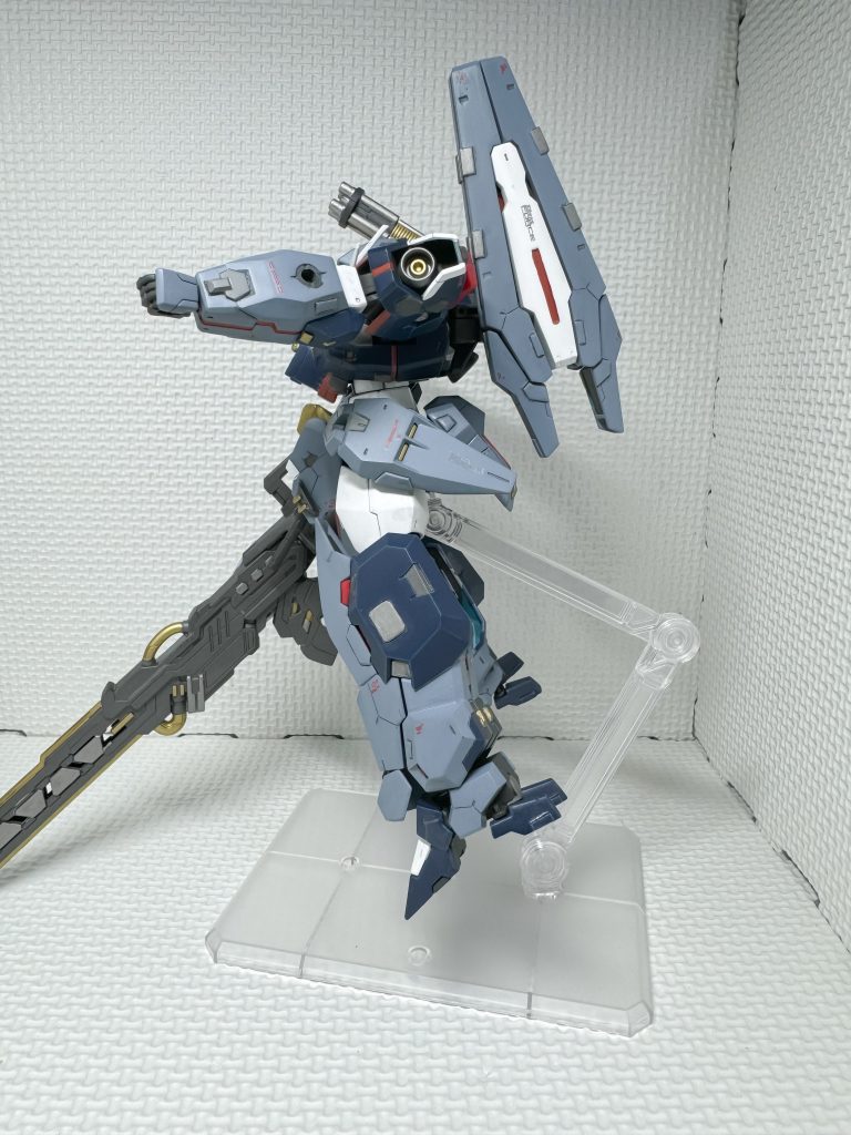 ディテールアップは、前腕のような複数のパーツで構成したり、立体的な構造などをイメージして作りました。