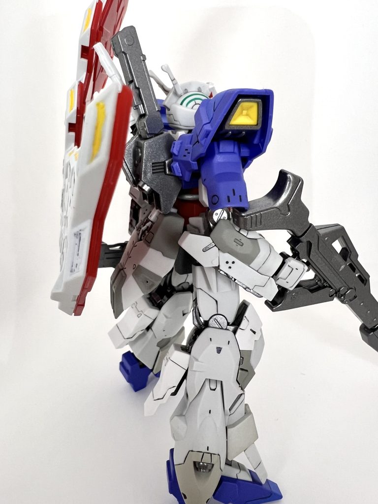 この時はデカール熱がなくデカール一切なし。最近はデカール貼りの作品ばかりなのでちょっと新鮮です。このキットは複雑な装甲デザインなのでデカールなくてもスミ入れだけで十分に情報量が増えてくれる良キットです。