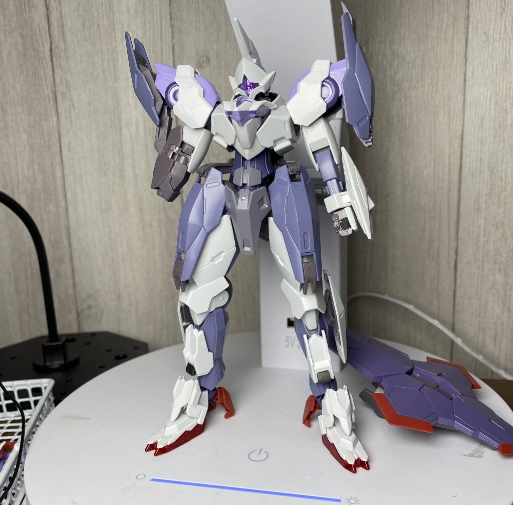 頭部の加工前かつ塗装前の状態です。