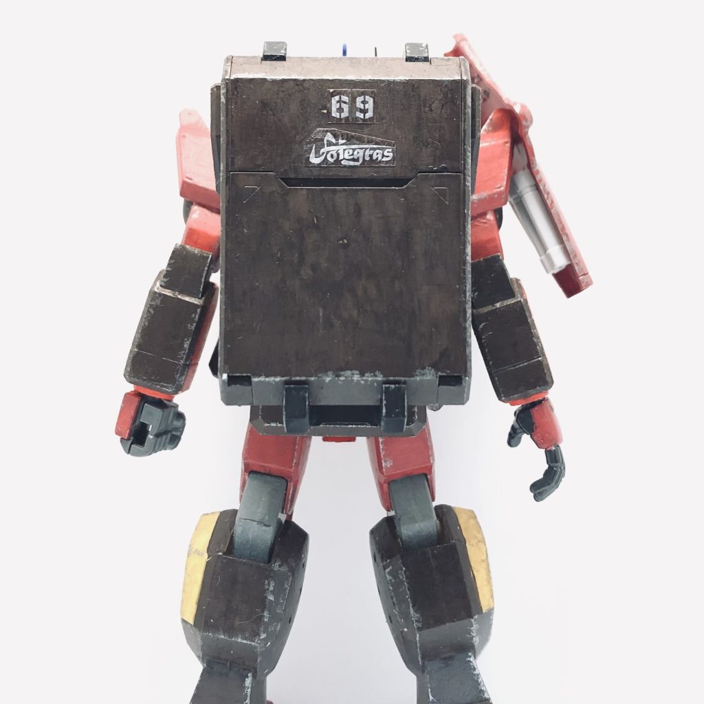 陸戦型といえばこのランドセル。ジムが背負ってるイメージが強かったのですが、きっとそれはジムヘッドver.の陸戦型ガンダムのイメージと混ざっちゃってるんでしょうね\(//∇//)\アハハハ