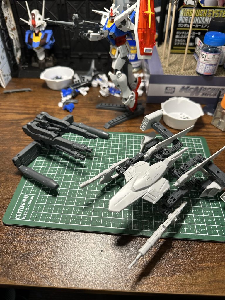 こちらも購入♪改造中のガンプラに必要だったので購入できたのはありがたい♪札幌付近だとガンプラ品薄状態でなかなか手に入りにくいので💦