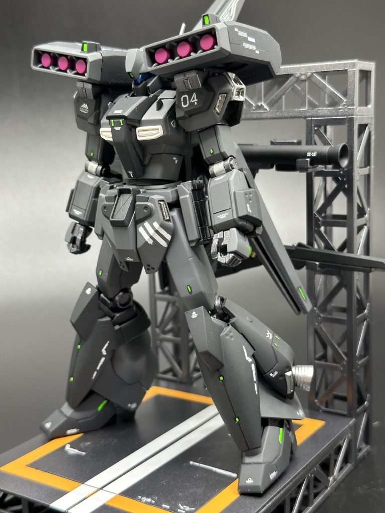 胴と腿を延長してます。