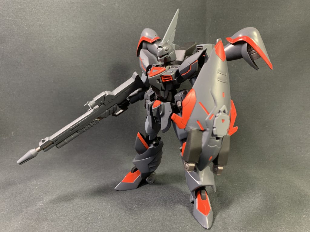 正面。流用パーツは多いですが、元のゲイツにかなり寄せました。