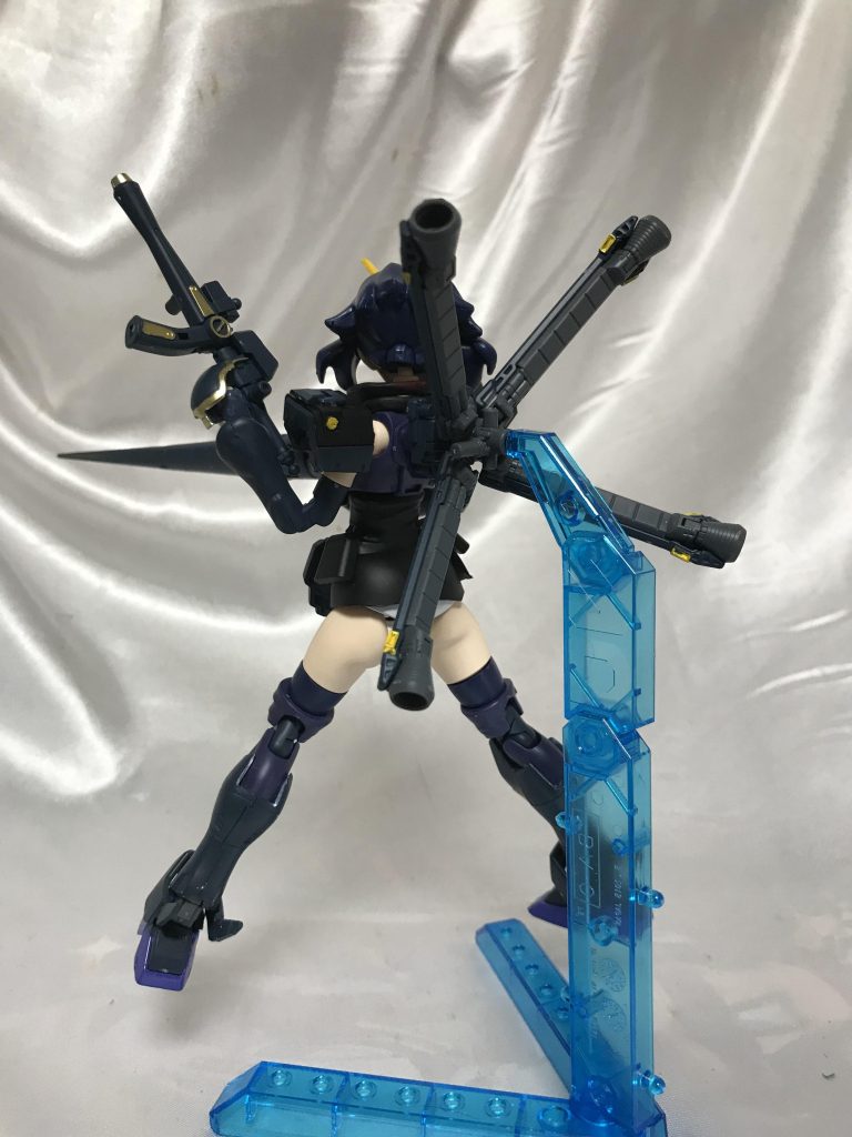 背面はキットのまま。改ならバックパックに変化があったのですが、このままとしています。