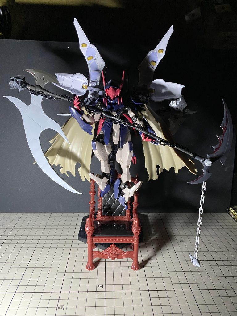 各ディテールを掘り直しただけの改造前はこんな感じ😑😑😑なんか…死神感出したくて…暗闇の中で照明だけ当てて写真を撮ってたような…儚い記憶…🫥