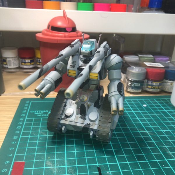 ガンタンク　迷彩カラー　➕ジオラマ