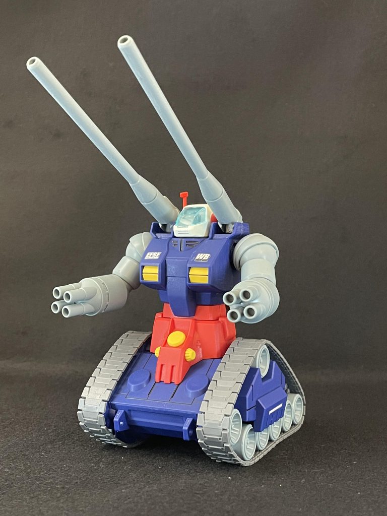 合わせ目消し、スミ入れ、デカールを少々貼り付けた程度です。昔のキットなのにただ組むだけでかっこいいですね。