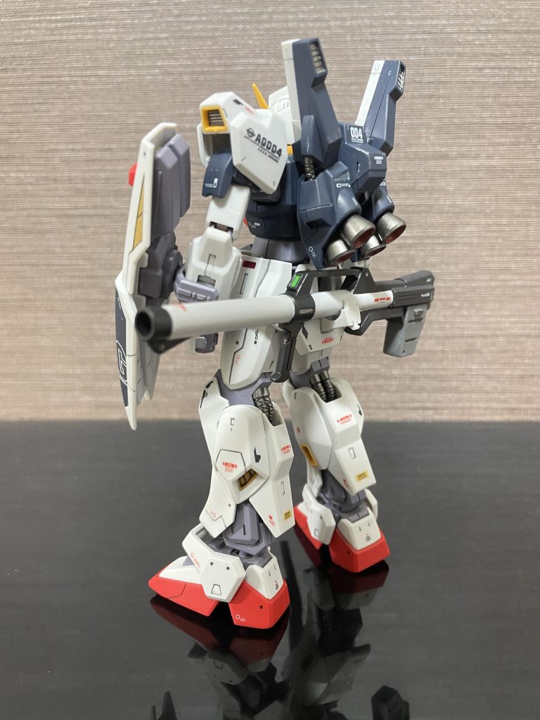 RGのガンダム系MSも好きなのですが、HGの少しマッシブな雰囲気が個人的に好きです。その中でもMk-Ⅱのふくらはぎは素敵です...w