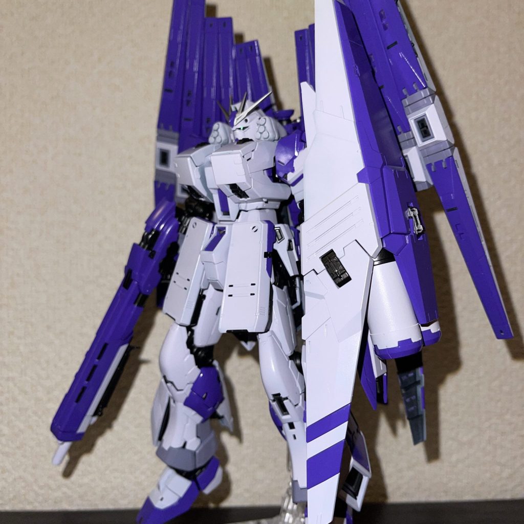 RG νガンダムHWS Hi-νカラー DFF仕様｜Yorozuya Chernoさんのガンプラ 