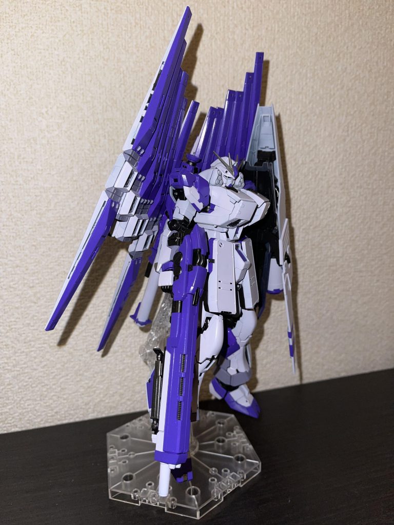 ハイパーメガライフルは紫メインになってしまいました。もう少し白メインにすればよかったかもです。