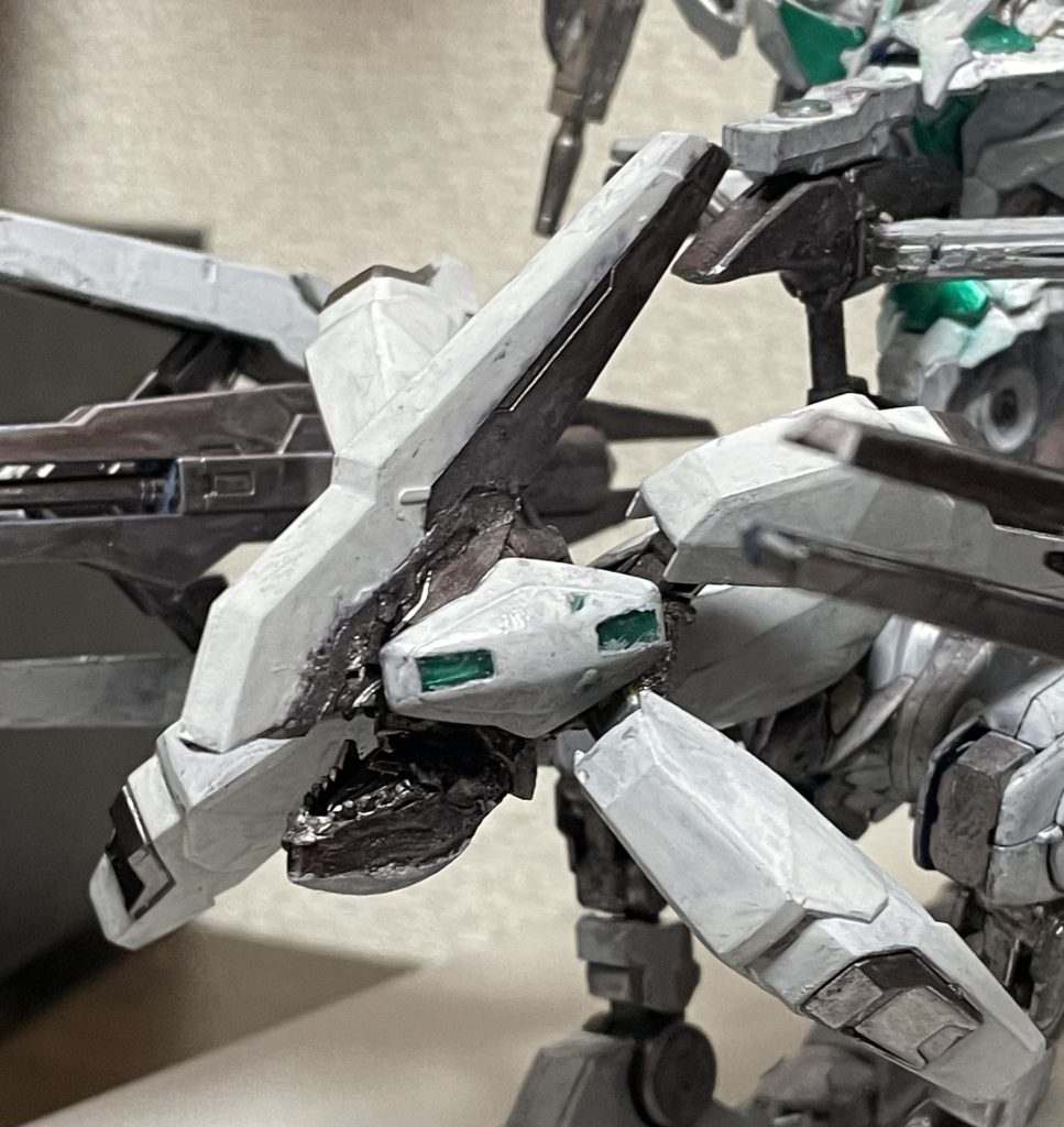 搭乗されるケモノのお顔はこんな感じです！目や角はシールド部分を、たてがみ部分にはキャリバーンの武器を使ってます。 