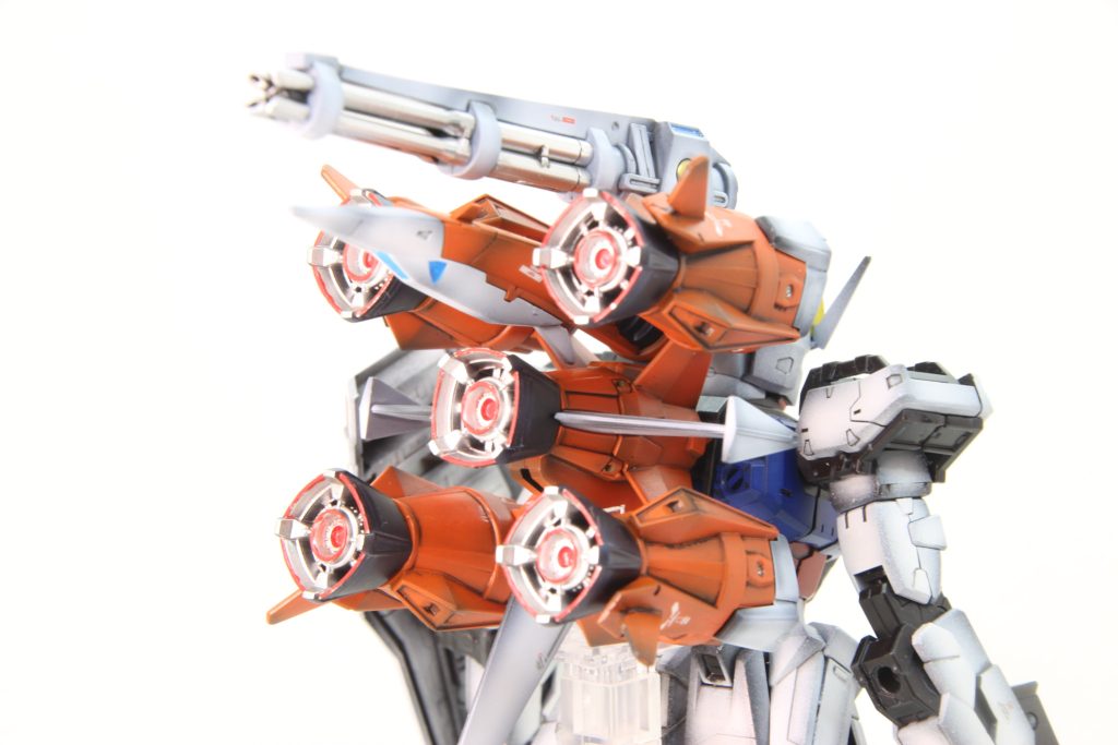 本編には出てこないガンバレルストライク、動く所が見てみたいw