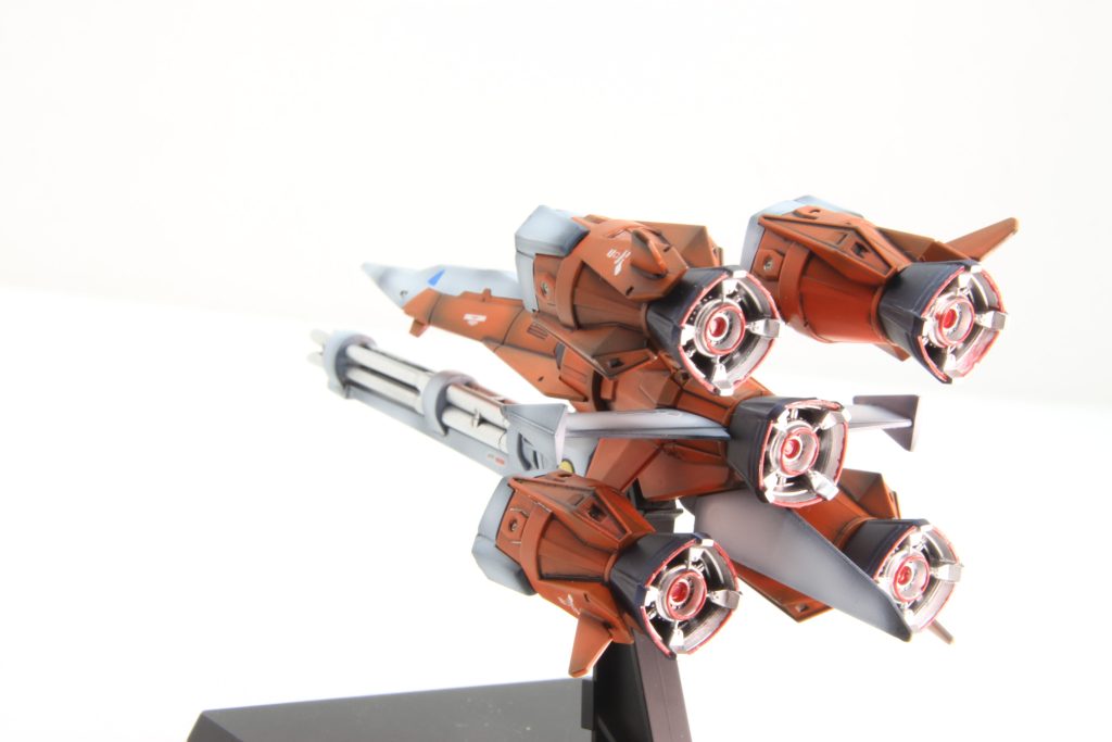 バーニア部も色分け塗装、ちょっとはみ出たw