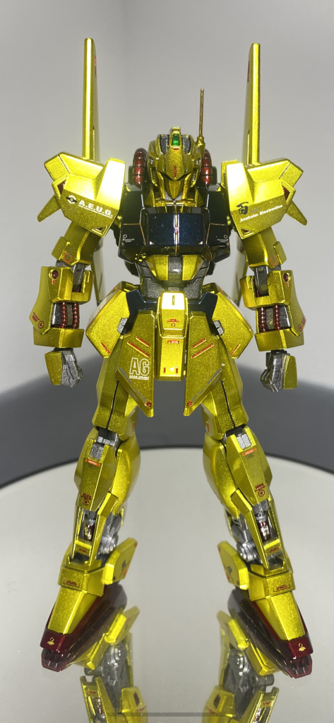 なんせ手の込んだ事をしたくなかったので、筋彫りも塗り分けもほとんどしていません。あまりゴールドも使いたくなかったので、キャンディイエローで攻めて行きました。息抜きに楽しんで作りました^_^