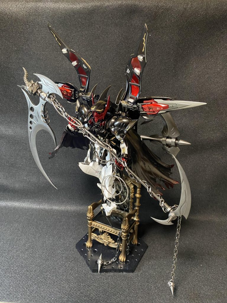 ✨正面斜めから１枚✨皆さん分かるかと思いますが…   大鎌はまともに握れてません😑 尖らせた爪にチェーンを引っかけているだけです😁