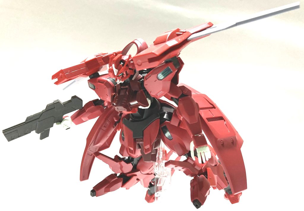 他社技術の実験のための機体であるため、ジェターク社共通の美しく堅牢なフェアリングカウル状の外装がスポイルされてしまっている。