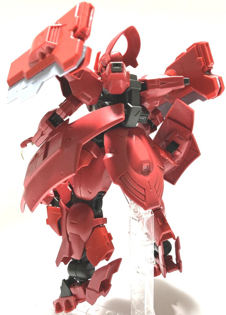 プロトダリルバルデは背部、膝部、腕部に計6基ものイーシュバラ・ビットを装備した。アンビカー・ビットも含め過剰で煩雑なビットは、意思拡張AIのもと、シンプルなかたちで完成をみることとなる。