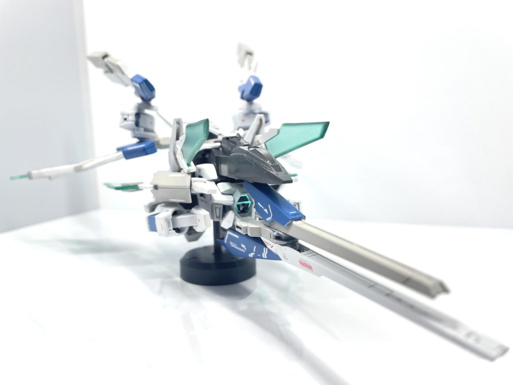 ・ステラルクス アーマー 前部本機の前部分にはオリジナルのドッズライフルがあります。レールガンの様に先端部分を改造しております。